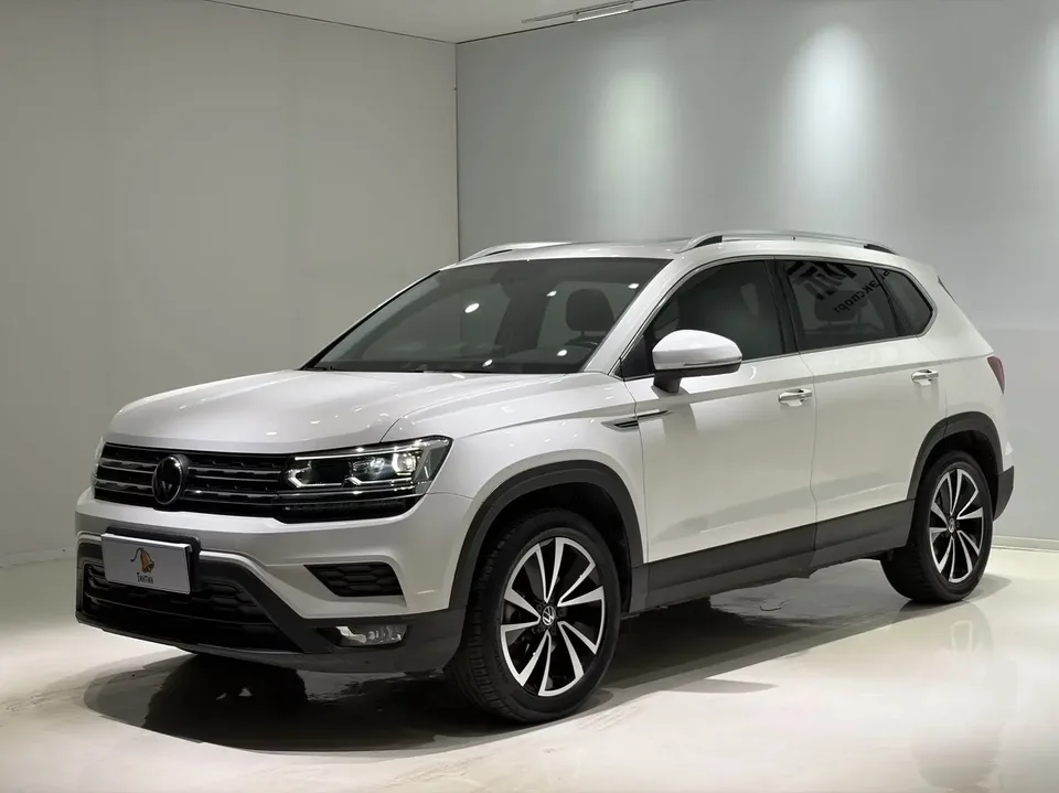 Volkswagen Tharu tuyue 2022 280TSI 2WD Deluxe Edition 2022 — photo 1, buy with delivery to Moscow