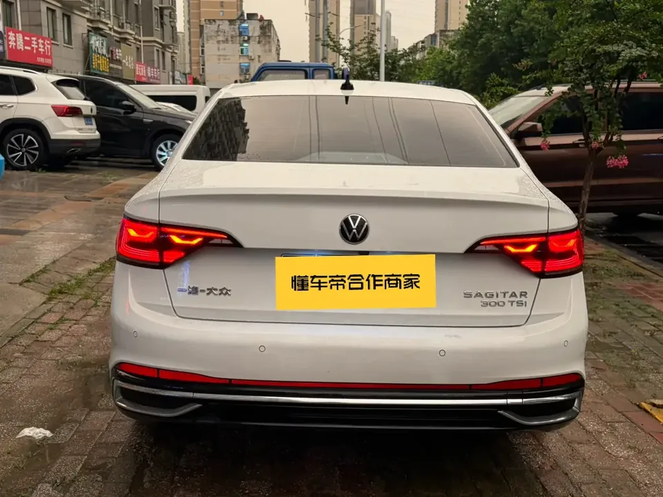 Volkswagen Sagitar Sagitar 2024 300TSI DSG Beyond Edition 2024 — thumbnail 4