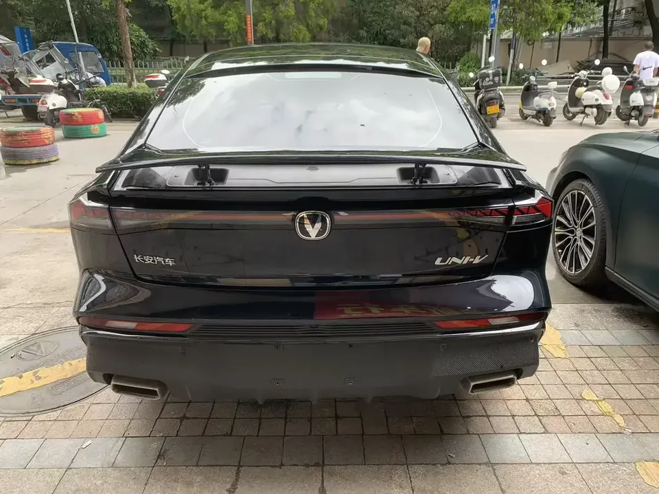 Changan UNI-V Changan UNI-V 2024 1.5T Premium 2024 — thumbnail 2