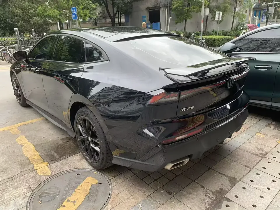 Changan UNI-V Changan UNI-V 2024 1.5T Premium 2024 — thumbnail 4