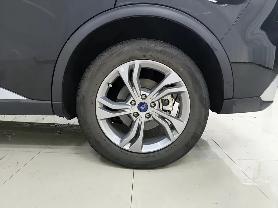 Ford Equator Sport Leading 2023 EcoBoost 170 2024 — thumbnail 3