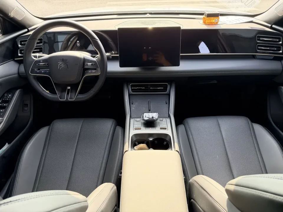 BYD Qin L DM Qin L DM 2025 DM-i 80KM Intelligent Driving Edition 2025 — thumbnail 3
