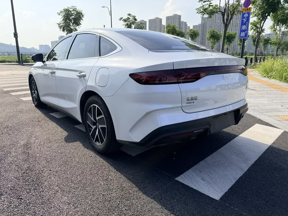 BYD Qin L DM Qin L DM 2025 DM-i 80KM Intelligent Driving Edition 2025 — thumbnail 4