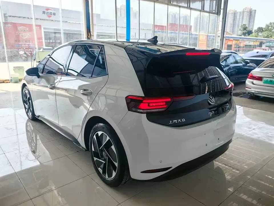 Volkswagen ID.3 Volkswagen ID.3 2024 Outstanding Edition 2024 — thumbnail 4