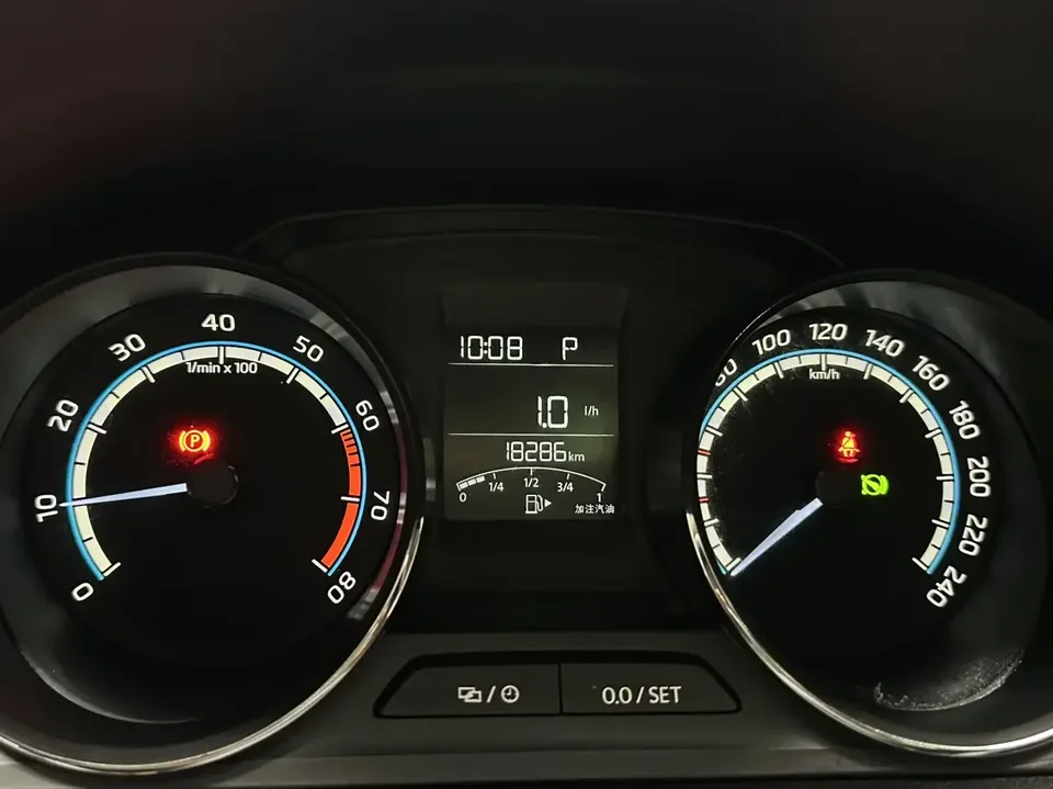 Skoda Kamiq Komic GT 2021 TSI230 DSG Flagship 2023 — thumbnail 4