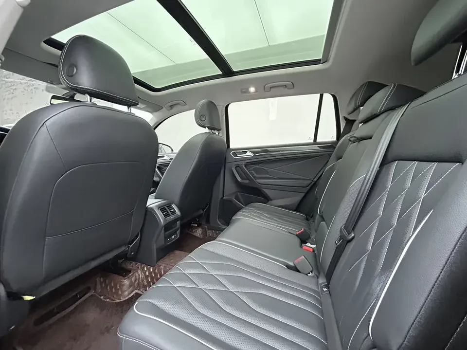 Volkswagen Tiguan L Tiguan L 2023 280TSI Limited Edition 2023 — thumbnail 4
