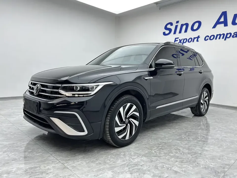 Volkswagen Tiguan L Tiguan L 2023 280TSI Limited Edition 2023 — photo 1, buy with delivery to Moscow