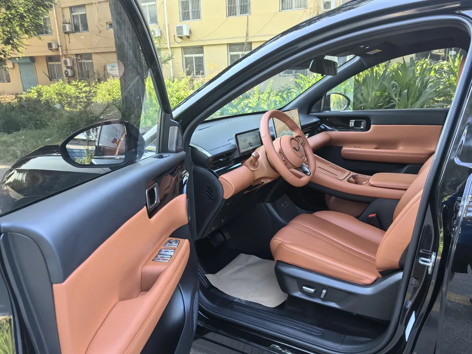 Wuling Starlight S PHEV Wuling Starlight S PHEV 2025 130km Flagship 2025 — миниатюра 3