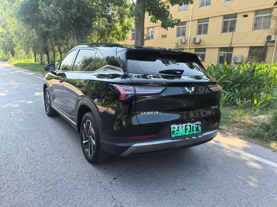 Wuling Starlight S PHEV Wuling Starlight S PHEV 2025 130km Flagship 2025 — thumbnail 4