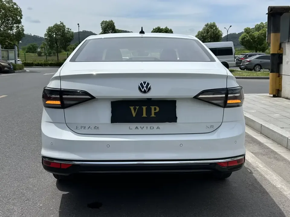 Volkswagen Lavida Lavida 2023 New 1.5L Automatic New Edition 2024 — thumbnail 2