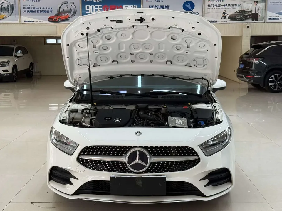 Mercedes-Benz Klasa A Mercedes Benz A Class 2022 A 180 L sports sedan facelift 2023 — thumbnail 4