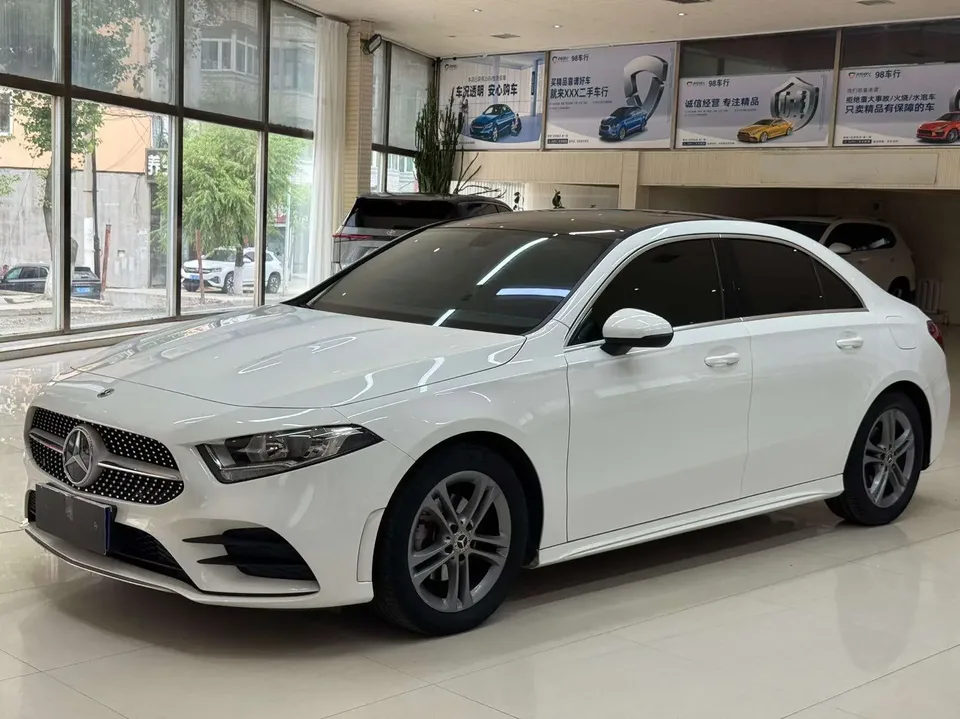 Mercedes-Benz Klasa A Mercedes Benz A Class 2022 A 180 L sports sedan facelift 2023 — photo 1, buy with delivery to Moscow