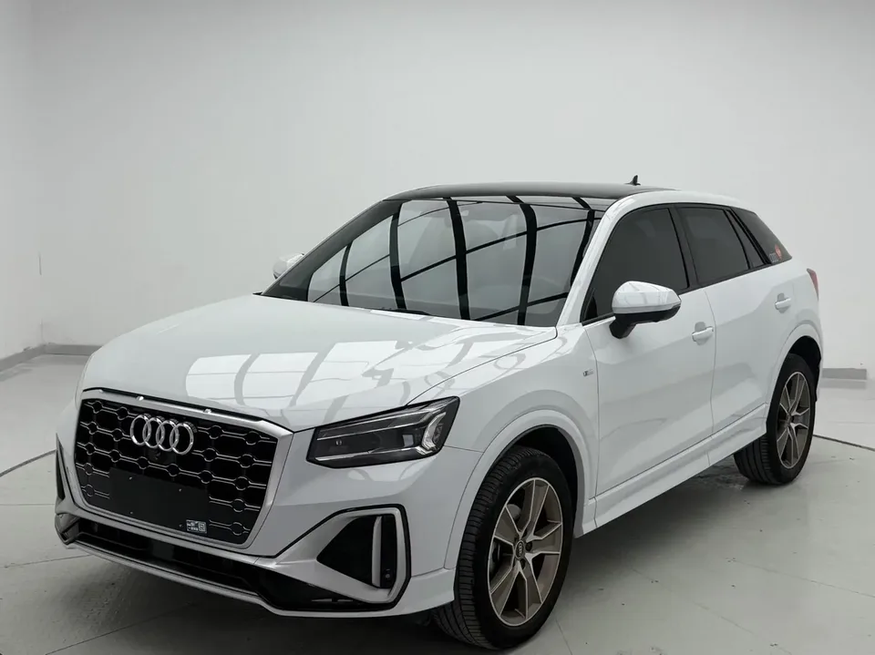 Audi Q2L Audi Q2L 2022 35 TFSI Stylish Dynamic 2022 — photo 1, buy with delivery to Moscow