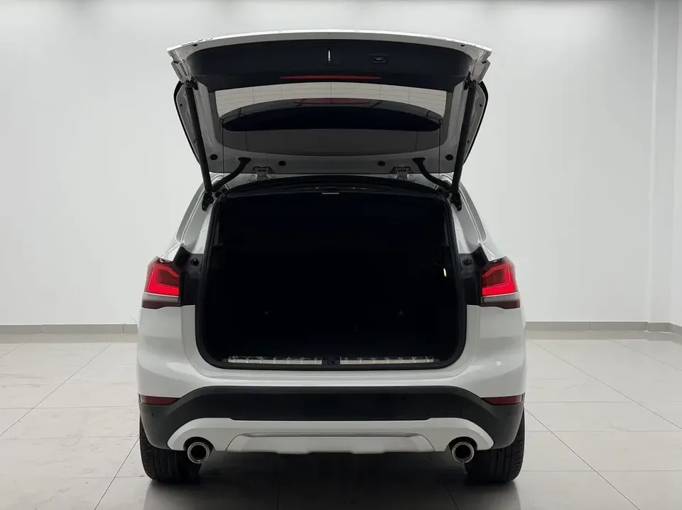 BMW X1 BMW X1 2022 sDrive20Li Premium 2023 — thumbnail 3