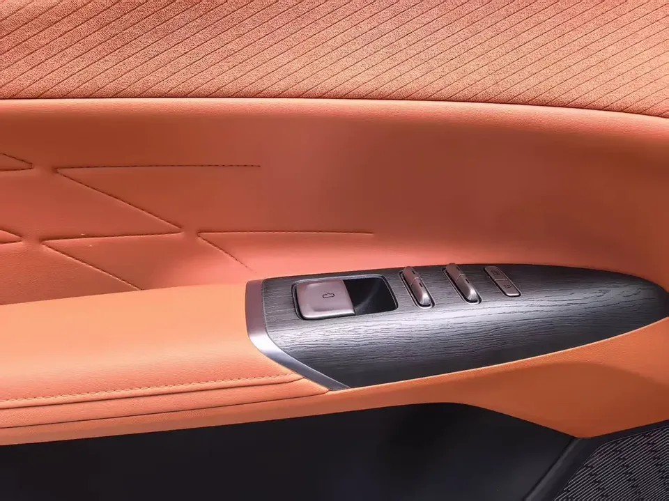 Changan CS75PLUS Changan CS75 PLUS 2025 The fourth generation 1.5T New Blue Whale Smart Premium 2025 — thumbnail 4