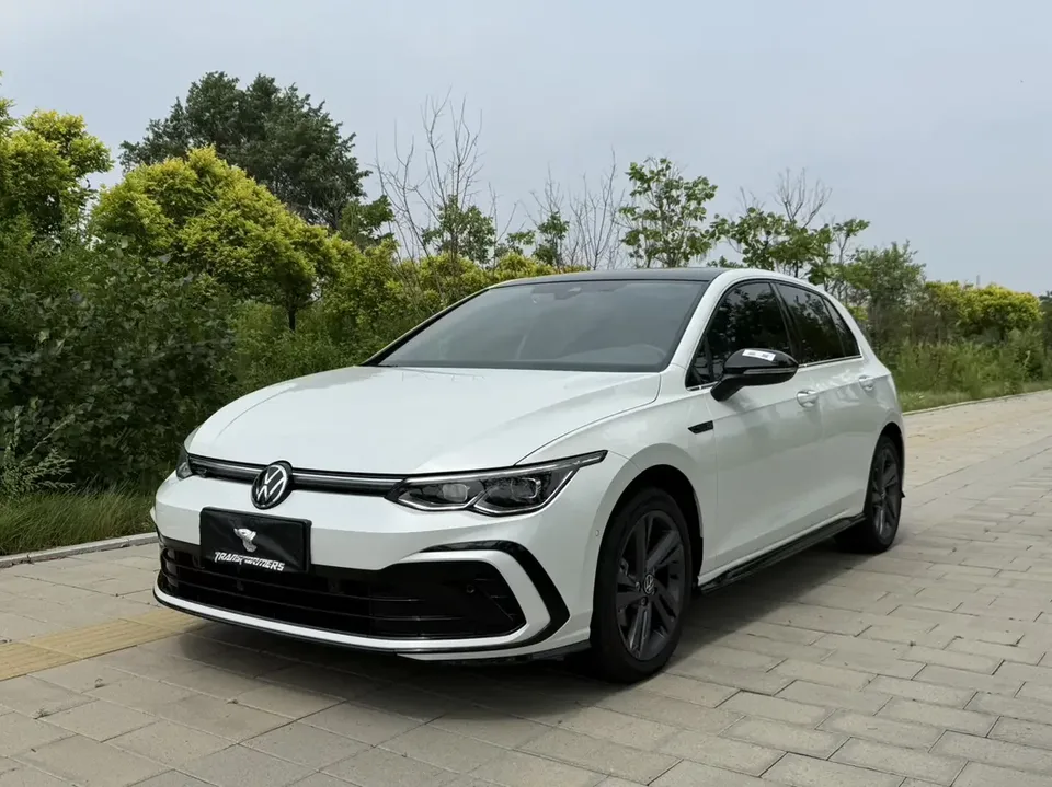 Volkswagen Golf golf 2021 280TSI DSG R-Line 2022 — photo 1, buy with delivery to Moscow