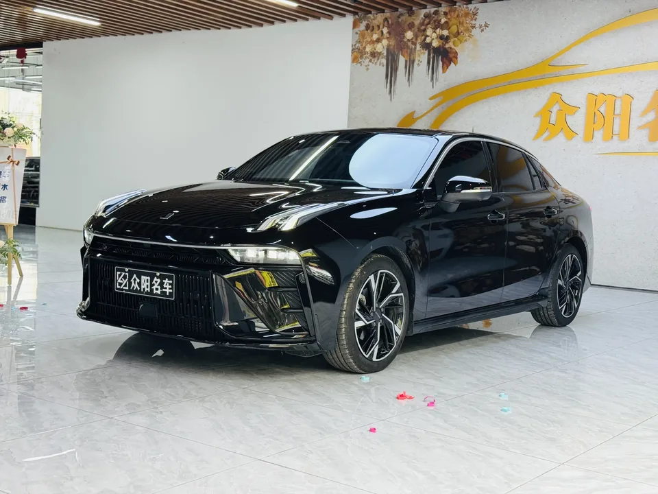Lynk & Co 03 Lynk & Co 03 2023 1.5TD DCT Jin Pro 2024 — photo 1, buy with delivery to Moscow