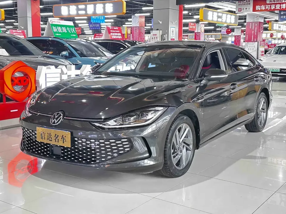 Volkswagen Lamando Lingdu 2023 Lingdu L 280TSI DSG Hot Edition 2023 — photo 1, buy with delivery to Moscow