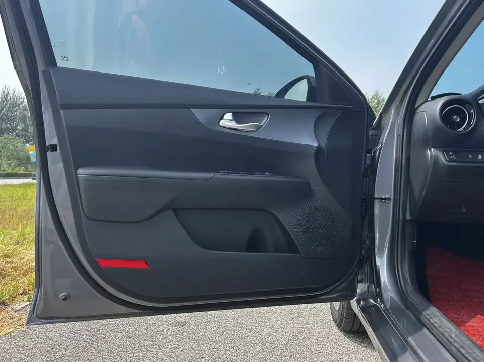Kia K3 Kia K3 2023 1.5L IVT Comfort Edition 2024 — thumbnail 3
