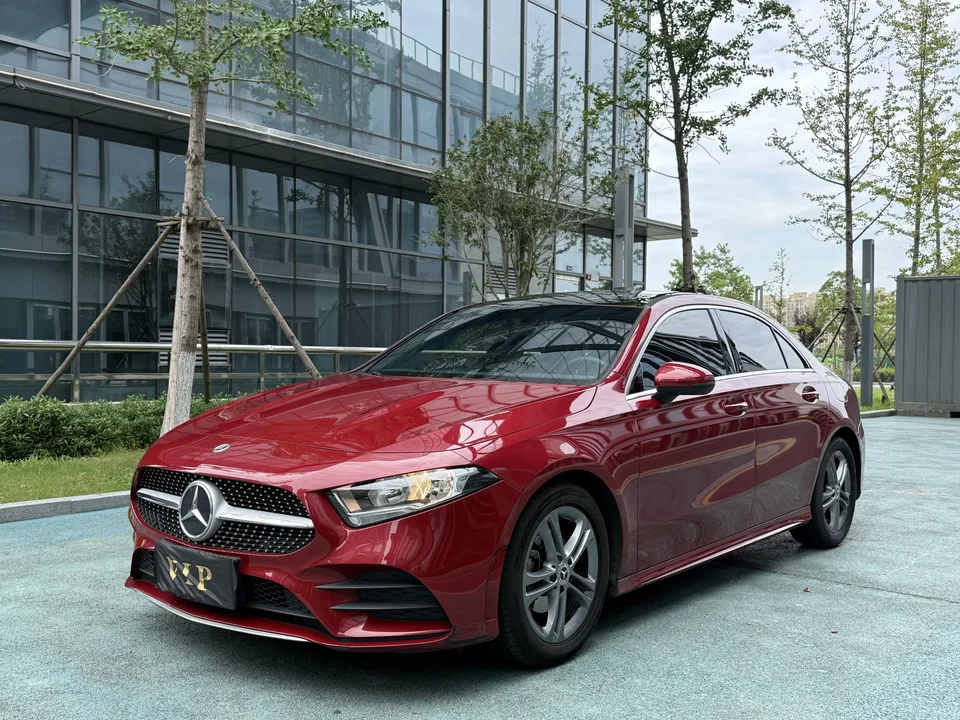 Mercedes-Benz Klasa A Mercedes Benz A Class 2022 A 180L 2022 — photo 1, buy with delivery to Moscow