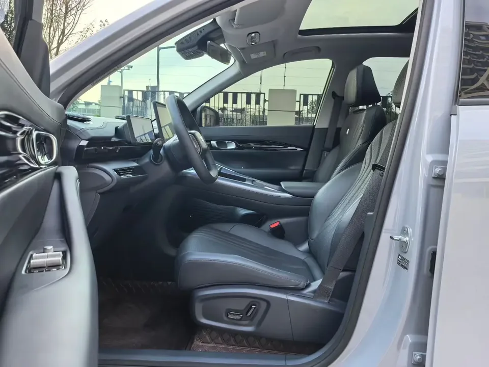 Geely Galaxy E5 Galaxy E5 2024 440km Explorer Edition 2024 — thumbnail 3