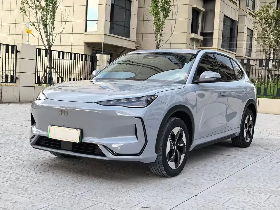 Geely Galaxy E5 Galaxy E5 2024 440km Explorer Edition 2024 — photo 1, buy with delivery to Moscow