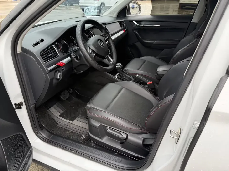 Skoda Kamiq Komic GT 2023 Modified 1.5L Automatic Premium Edition 2024 — thumbnail 3