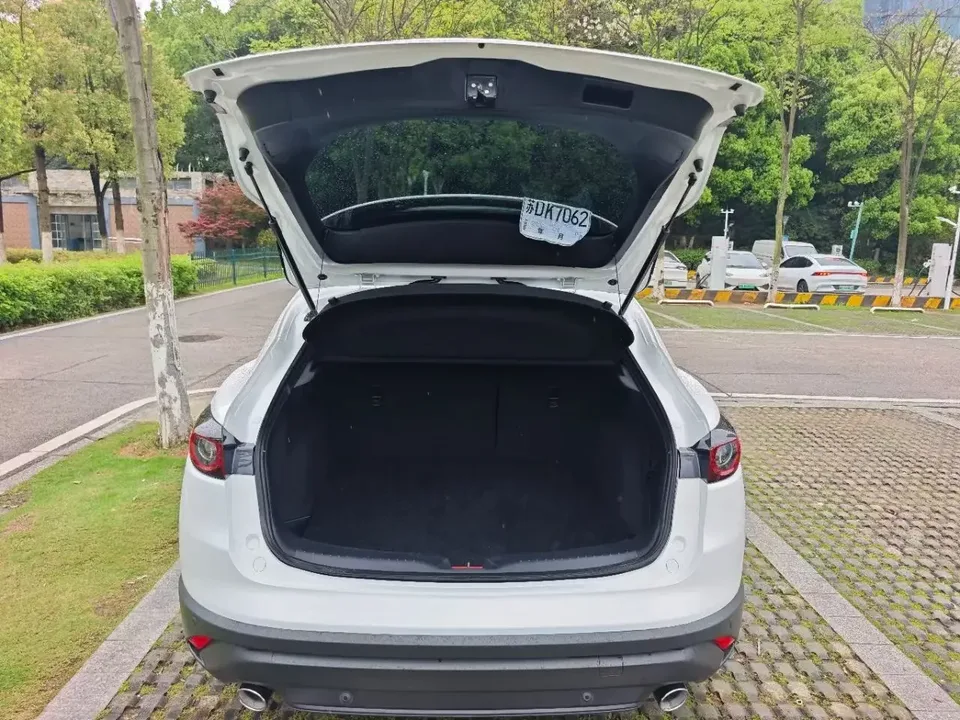 Mazda CX-4 Mazda CX-4 2021 2.0L 2WD Blue Sky Premium Edition 2022 — thumbnail 3