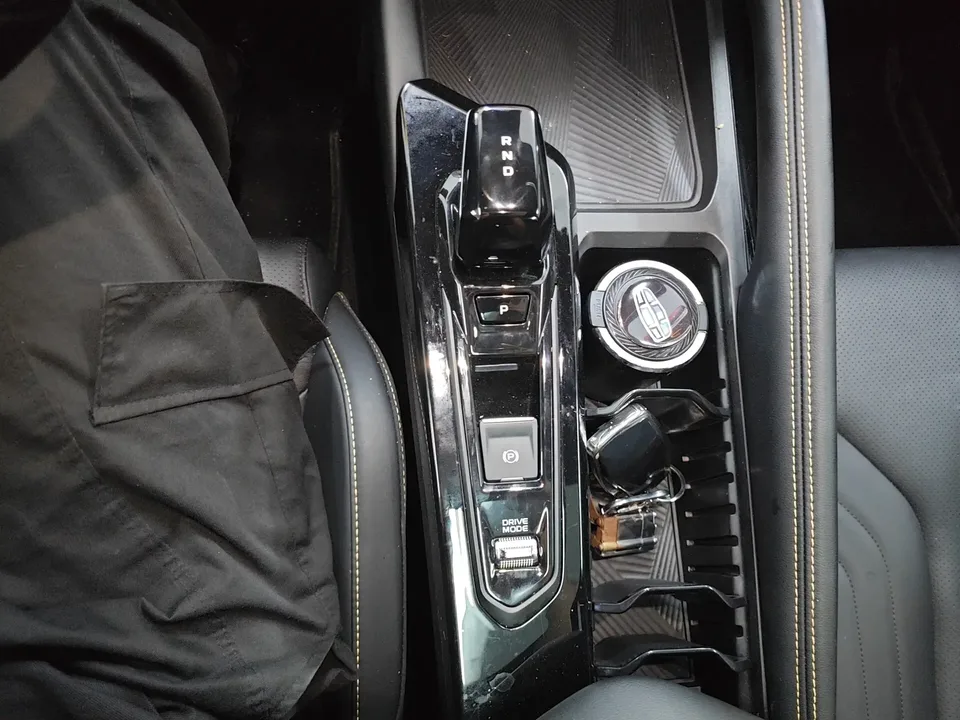 Geely Coolray SX11 Binyue 2025 Binyue L 1.5TD DCT Star Edition 2025 — thumbnail 3