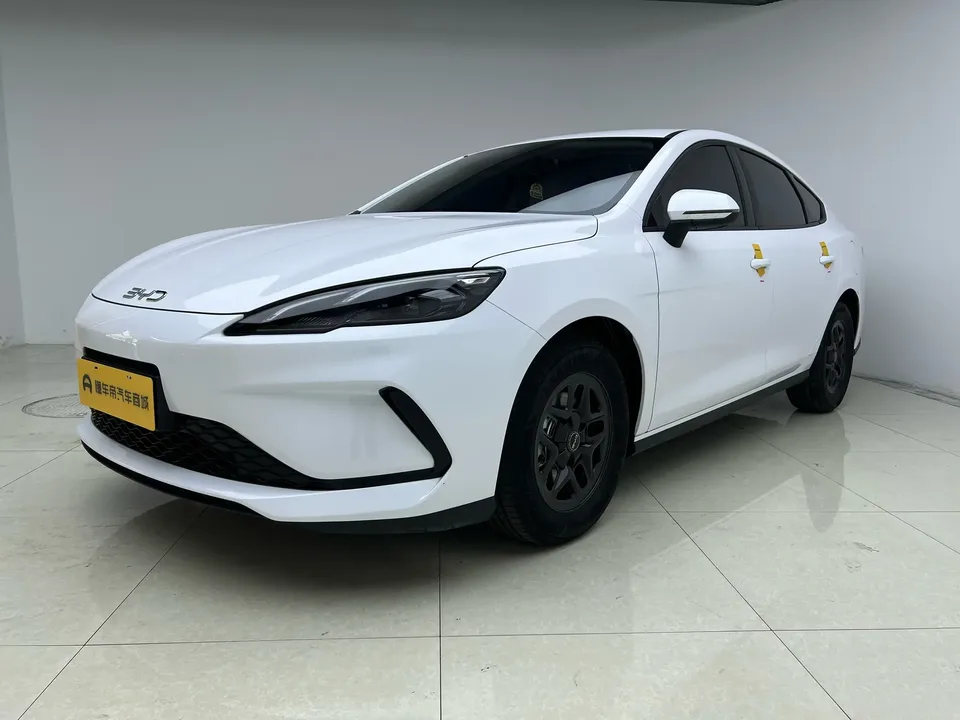 BYD Seal 05DM Seal 05DM 2025 DM-i 55KM Deluxe Smart Driving Edition 2025 — photo 1, buy with delivery to Moscow
