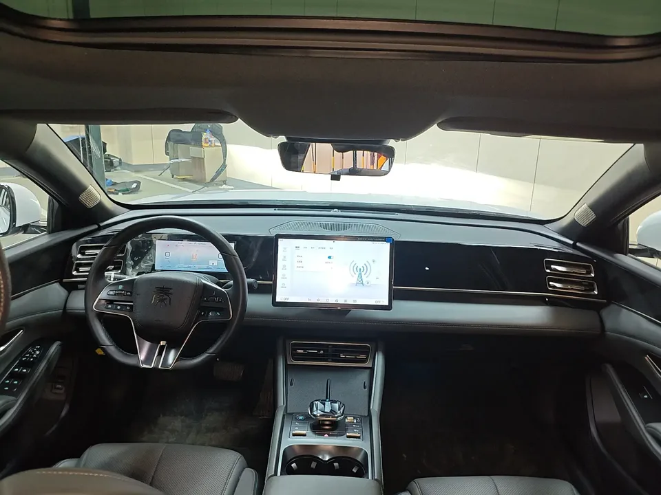 BYD Qin L DM Qin L DM 2024 DM-i 120KM Beyond 2025 — миниатюра 2