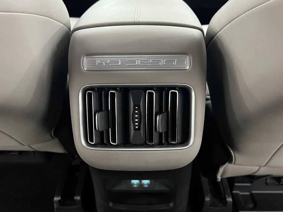 BYD Song Pro DM Song Pro DM 2024 DM-i Honor Edition 71km Pilot Edition 2024 — thumbnail 3