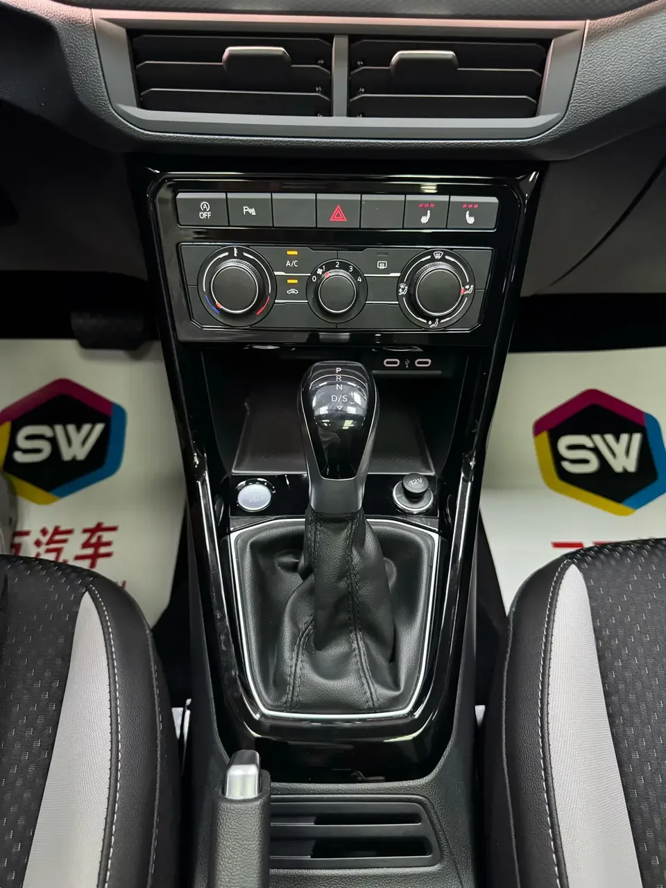 Volkswagen Explore the shadows Explore the shadows 2021 1.5L Automatic Joy-Link Edition 2023 — миниатюра 5