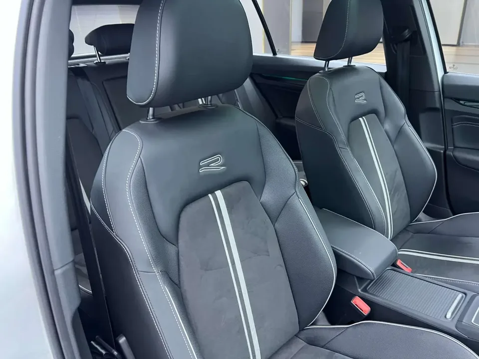 Volkswagen Golf golf 2021 280TSI DSG R-Line 2022 — thumbnail 5