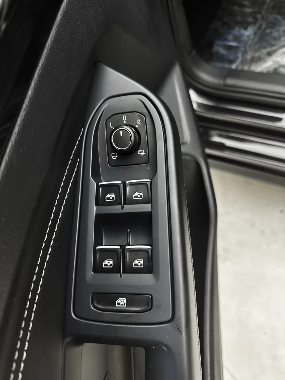 Volkswagen Golf golf 2021 280TSI DSG R-Line 2022 — thumbnail 3