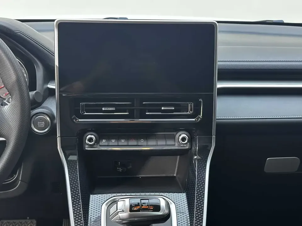 Haval M6 Haval M6 2021 PLUS 1.5T DCT Luxury Intelligent Connection 2022 — thumbnail 4