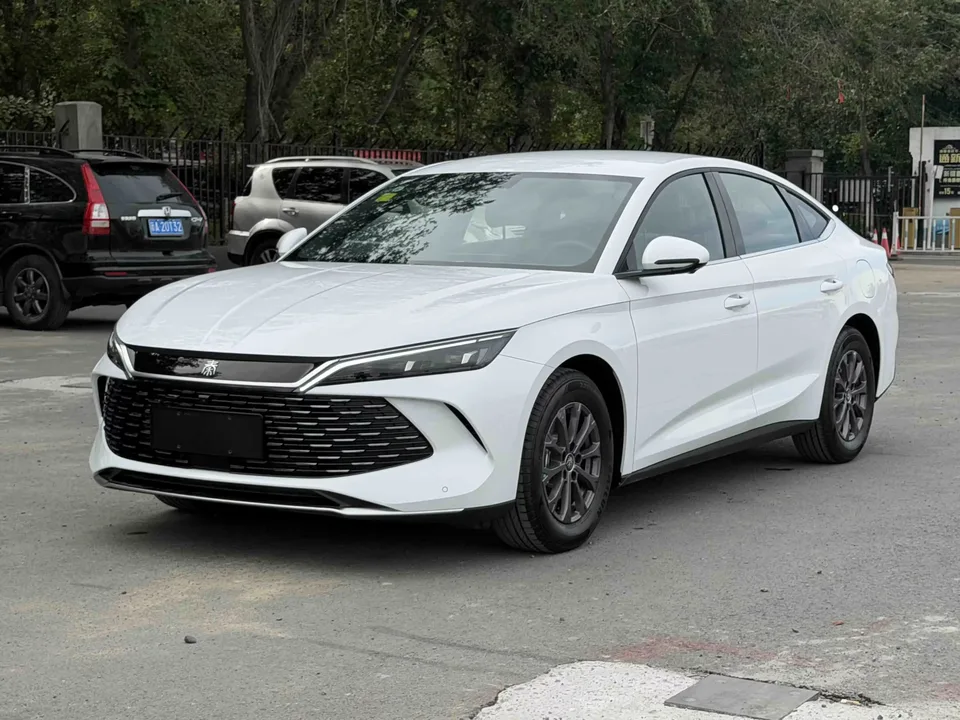 BYD Qin L DM Qin L DM 2026 DM-i 128KM Progressive 2026 — photo 1, buy with delivery to Moscow