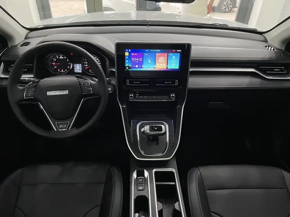 Haval M6 Haval M6 2021 PLUS 1.5T DCT Luxury Intelligent Connection 2023 — thumbnail 3