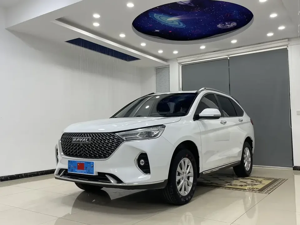 Haval M6 Haval M6 2021 PLUS 1.5T DCT Luxury Intelligent Connection 2023 — photo 1, buy with delivery to Moscow