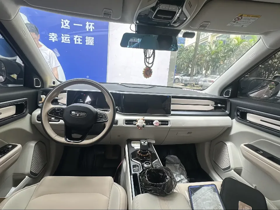 Geely ICON Geely ICON 2023 1.5TD Chocolate Edition 2023 — thumbnail 2