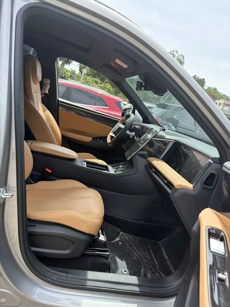 Geely Galaxy L7 Galaxy L7 2024 1.5T DHT 115km PLUS Longteng Edition 2024 — миниатюра 2