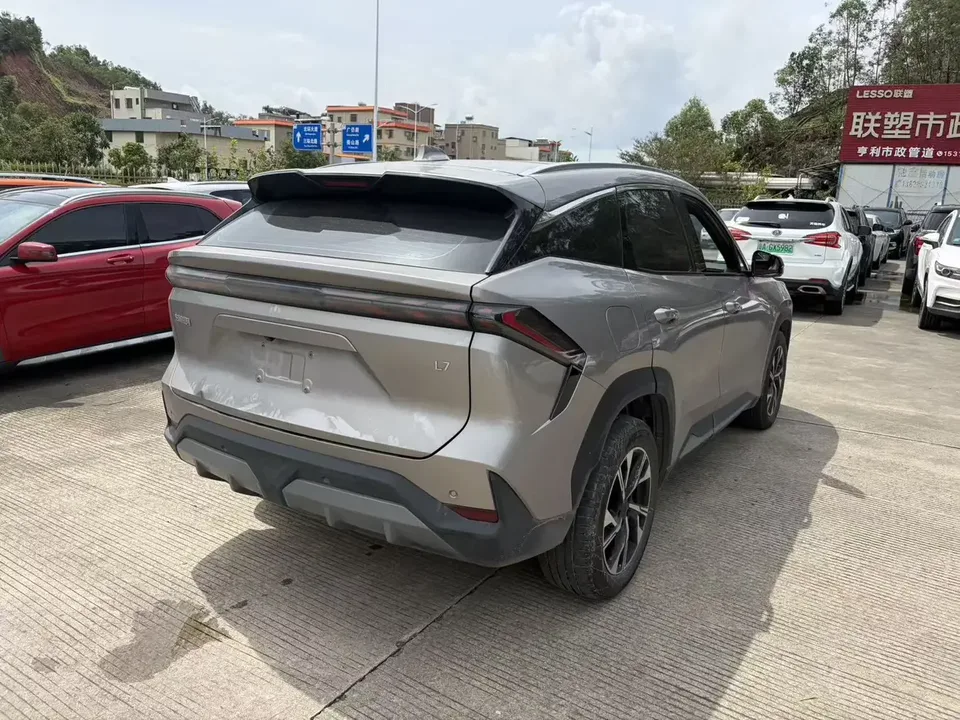 Geely Galaxy L7 Galaxy L7 2024 1.5T DHT 55km PRO Longteng Edition 2024 — thumbnail 4