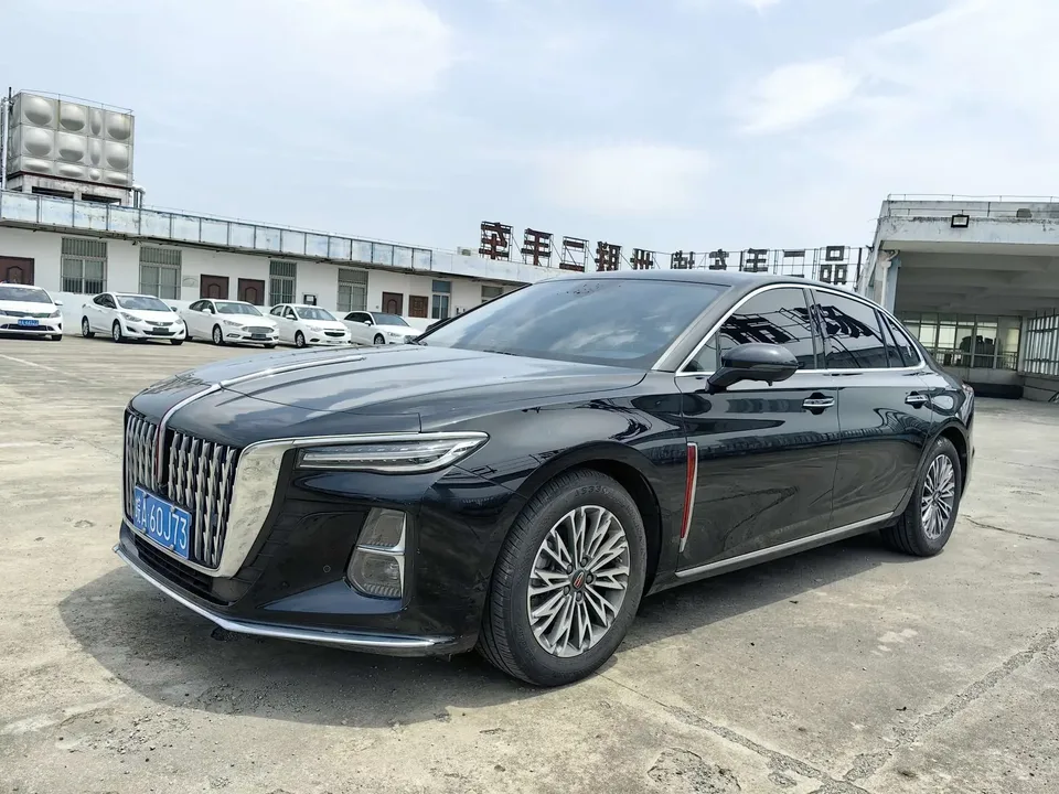 Hongqi H5 Hongqi H5 2024 1.5T DCT Zhilian Qiyun Edition 2024 — photo 1, buy with delivery to Moscow