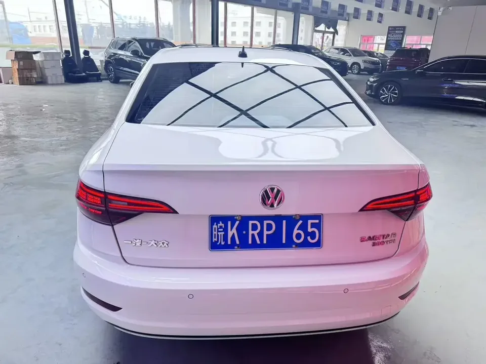 Volkswagen Sagitar Sagitar 2021 280TSI DSG Luxury Smart Edition 2022 — thumbnail 5