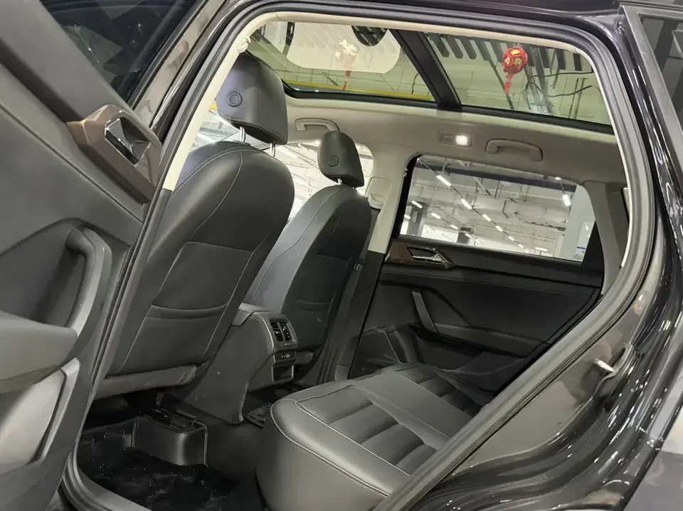 Volkswagen Tharu tuyue 2022 280TSI 2WD Comfort Edition 2023 — thumbnail 3