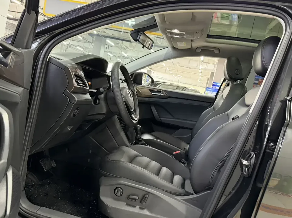 Volkswagen Tharu tuyue 2022 280TSI 2WD Comfort Edition 2023 — thumbnail 5