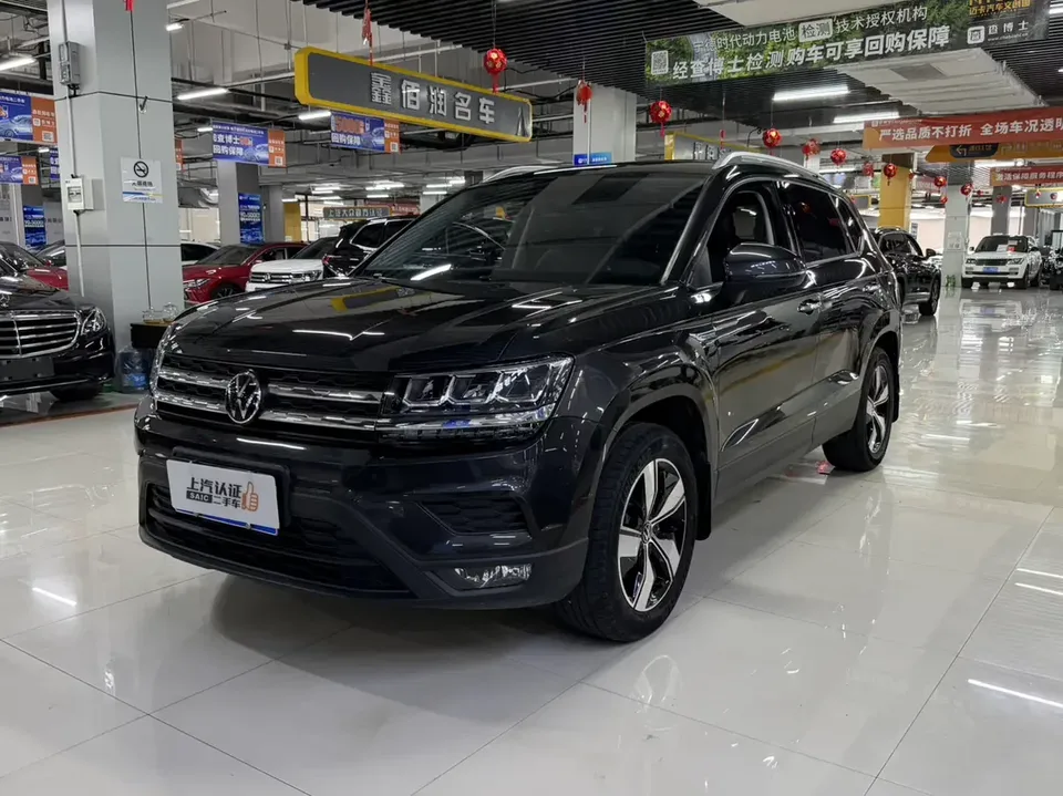 Volkswagen Tharu tuyue 2022 280TSI 2WD Comfort Edition 2023 — photo 1, buy with delivery to Moscow