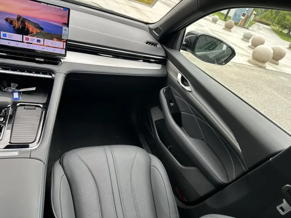 Geely Preface Xing Rui 2026 1.5T Dongfang Yao Fuyao Edition 2025 — thumbnail 5