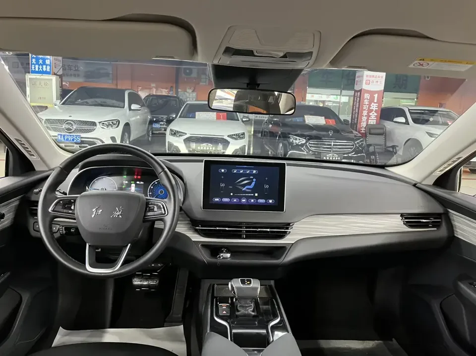 Hongqi E-QM5 Hongqi E-QM5 2023 620KM PLUS 2024 — thumbnail 4