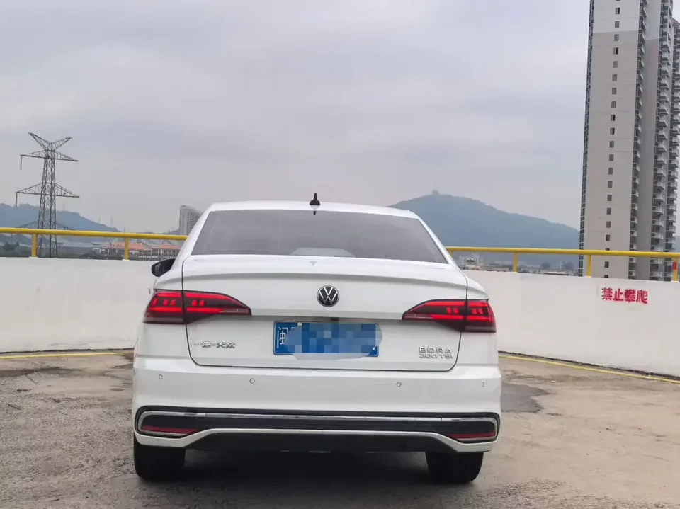 Volkswagen Bora Bora 2023 200TSI DSG Intelligent Driving Edition 2022 — thumbnail 2